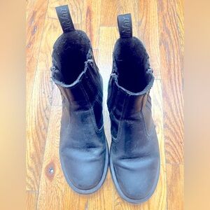 SOLD! Dr Martens 2976 Alyson Size 11 Black Wintergrip Zip Chelsea Boots